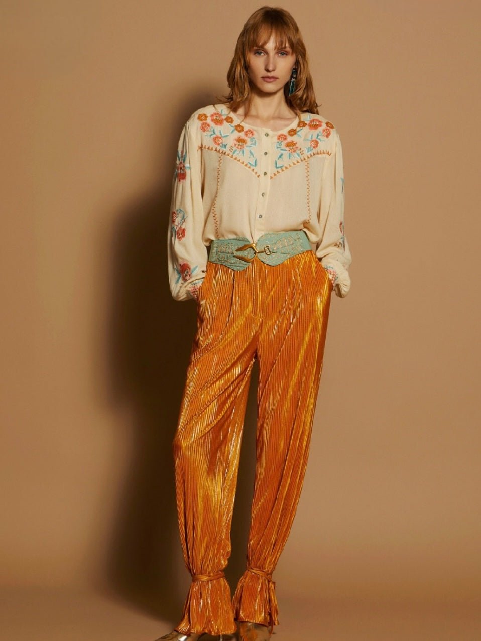 Blusa bordado floral de MEISÏE - Little MooN