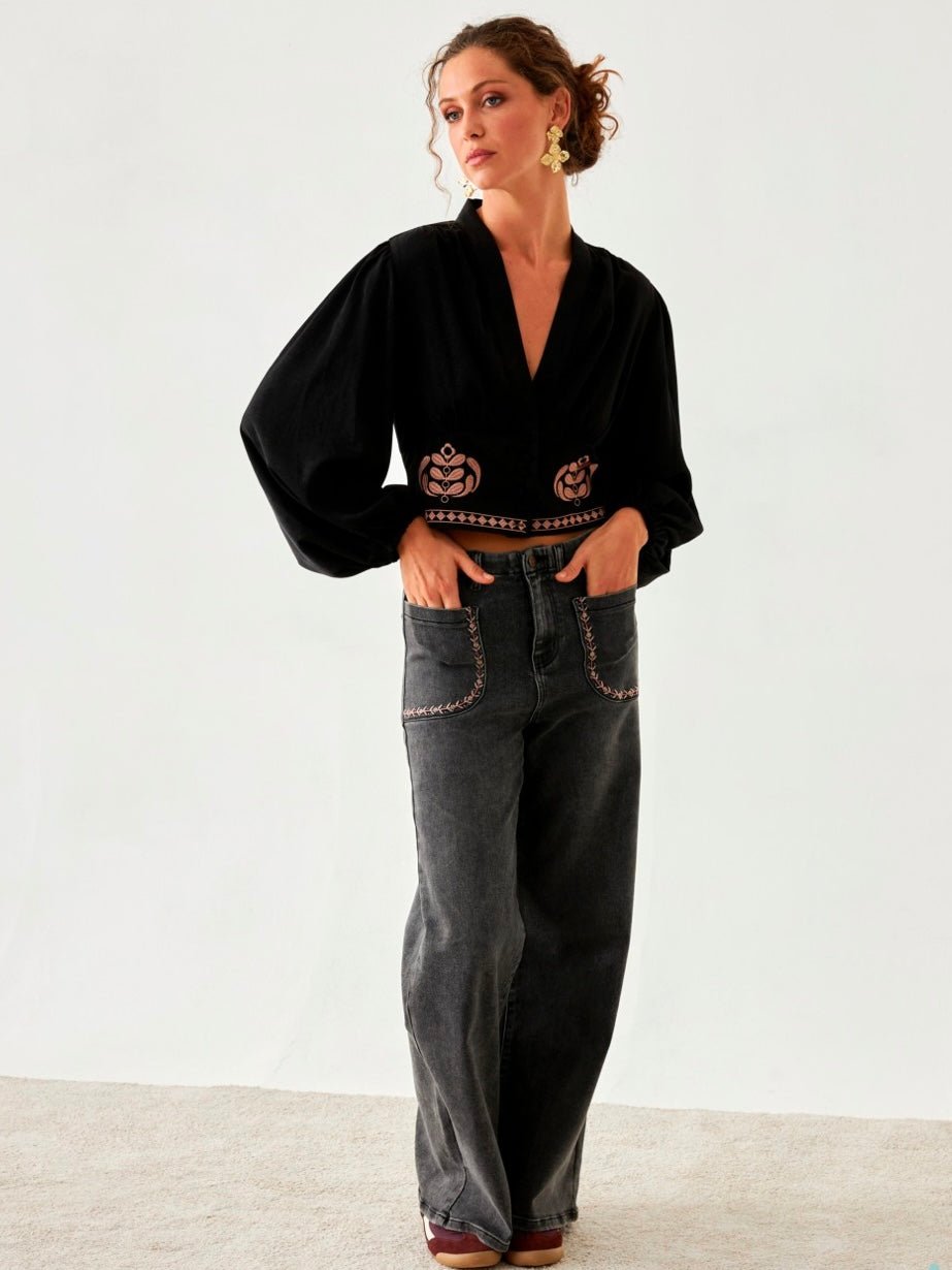 Blusa entallada con bordado NAÏF - Little MooN