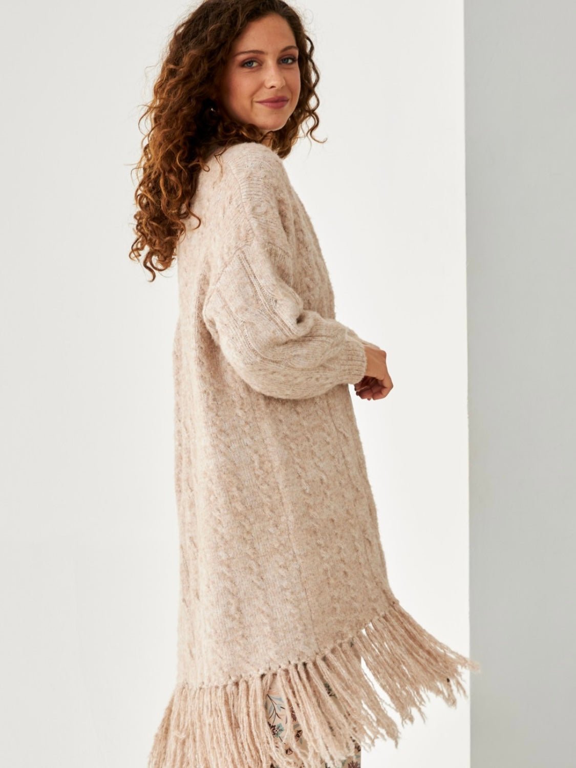 Chaqueta de punto larga con flecos GAZAN - Little MooN