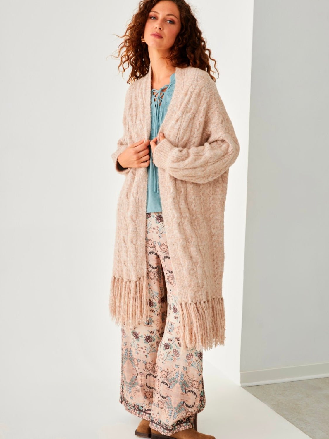 Chaqueta de punto larga con flecos GAZAN - Little MooN