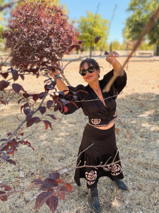 Blusa entallada con bordado NAÏF - Little MooN