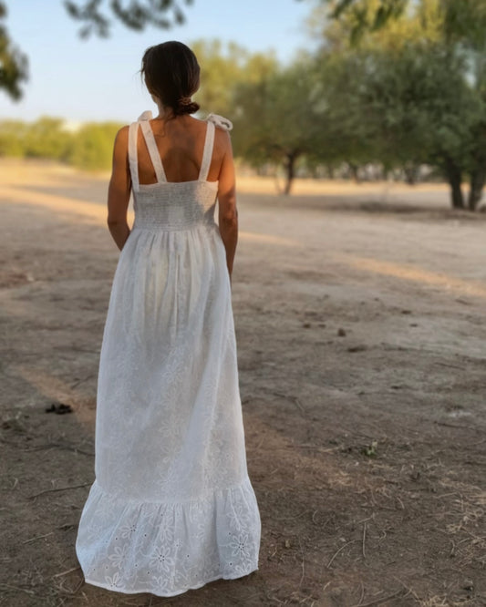 Vestido blanco BORDADO