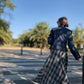 Chaqueta vaquera entallada y falda de cuadros de la Nueva colección de Little