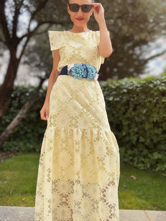 Vestido largo color mantequilla de encaje de Little Moon