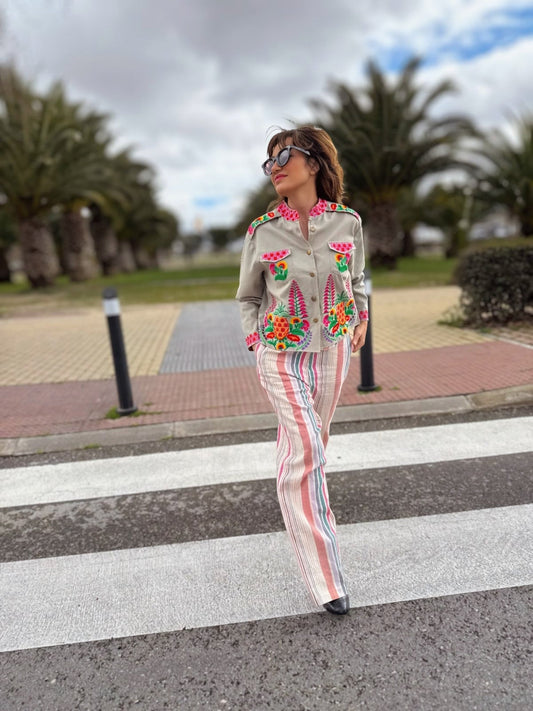 Chaqueta bordada de primavera 25