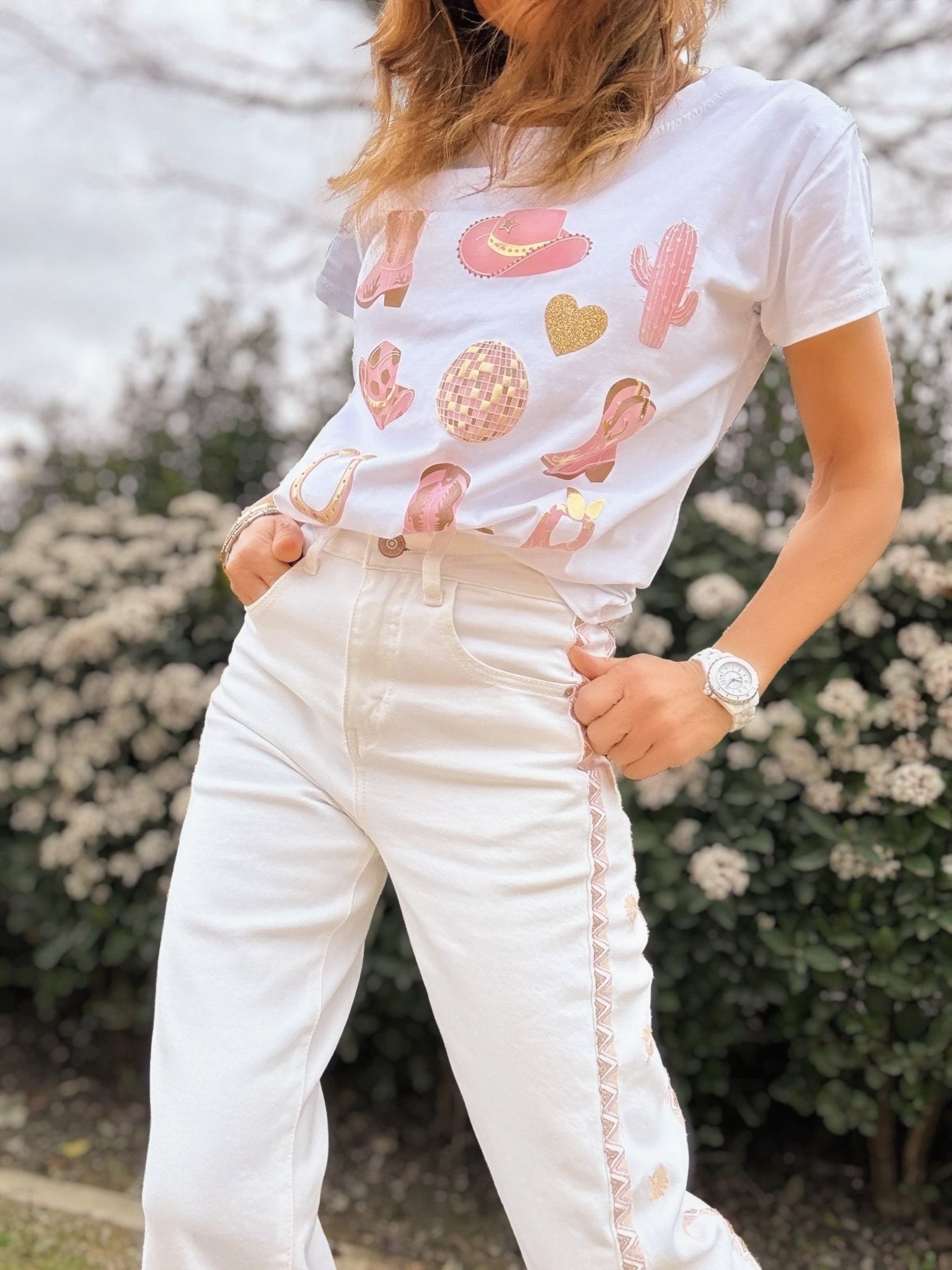 Camiseta y pantalón blanco 