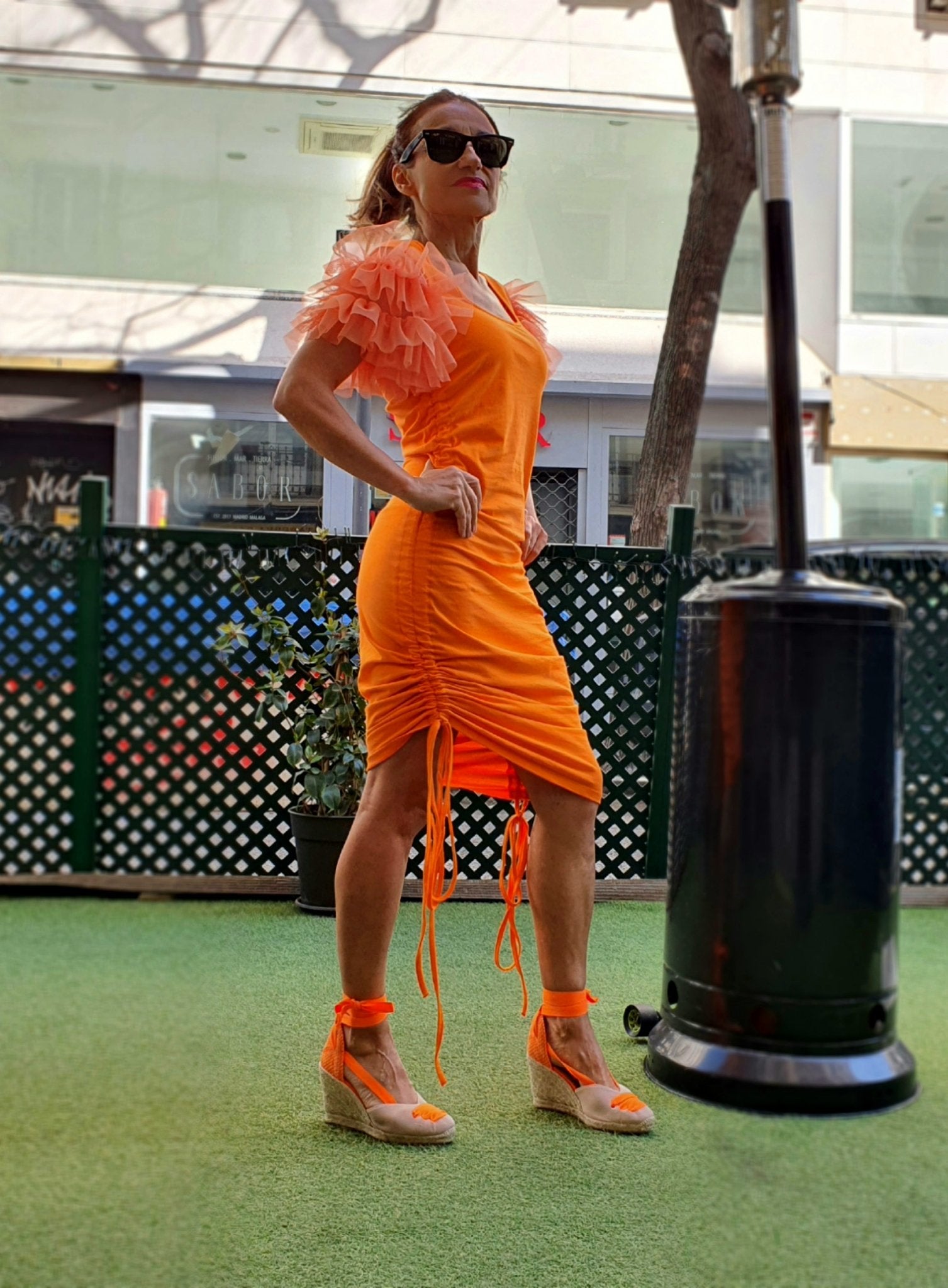 Vestido de punto naranja flúor